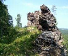 гора Большой камень и Пугачевская пещера (Верхний Уфалей)