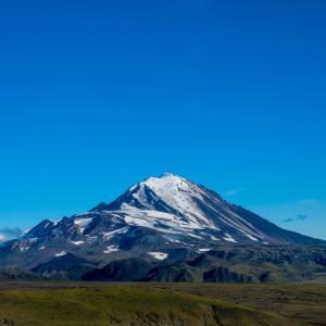 Камчатка - вулкан Ключевская сопка, Плоский и Острый Толбачик.