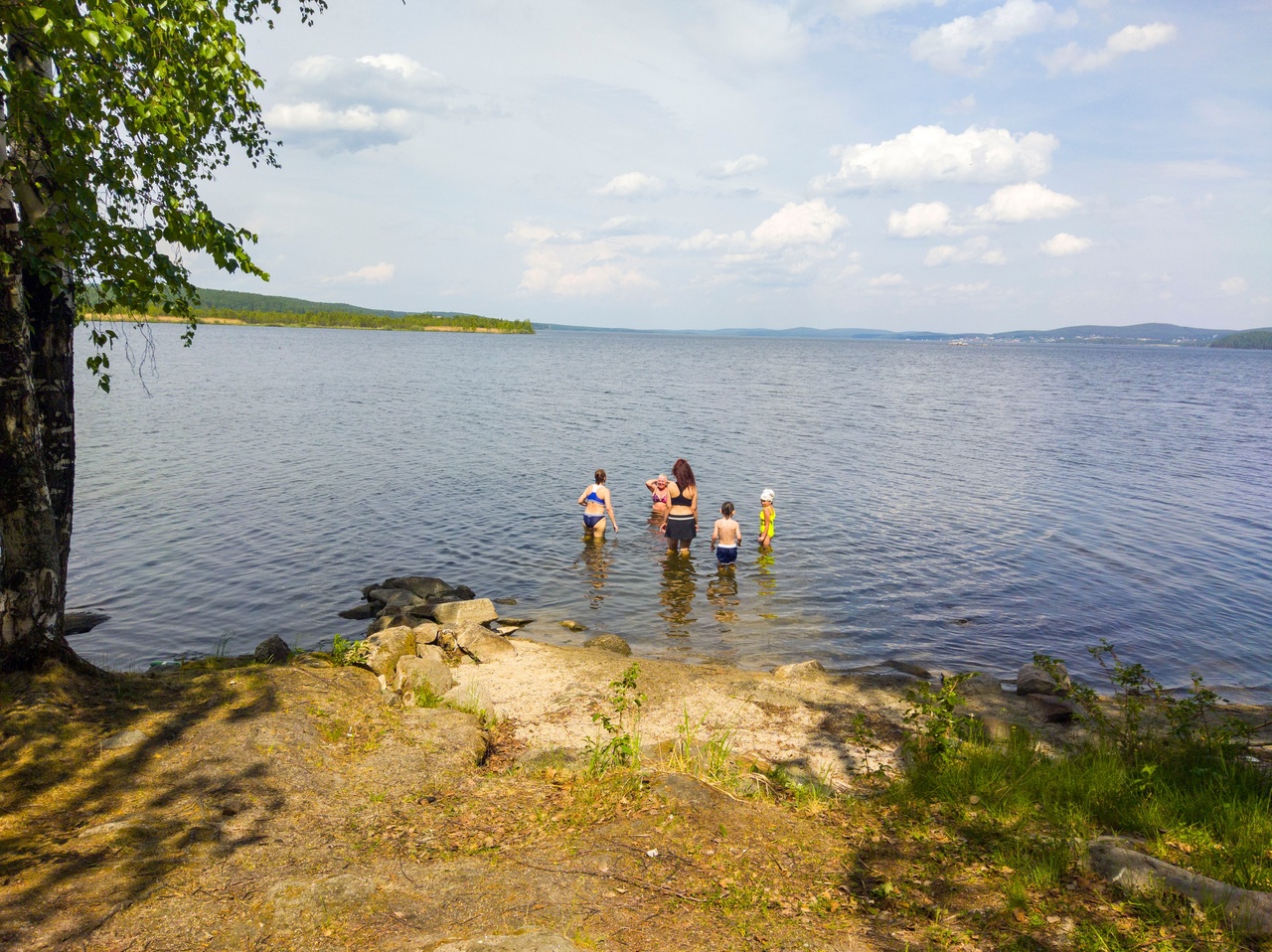 Отлично отдохнули 4 июня на озере Таватуй Купались и заго...